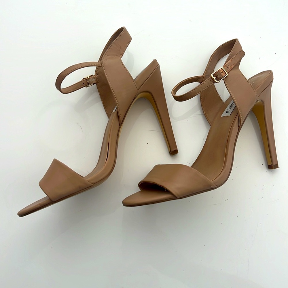 Dainty Tan Steve Madden Heels